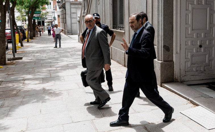 El Supremo ratifica las medidas cautelares contra Ábalos y Koldo y descarta enviarles a prisión