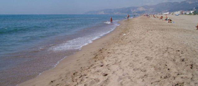 Muere ahogado un hombre de 54 años en la playa del Cap de Sant Pere, en Cambrils