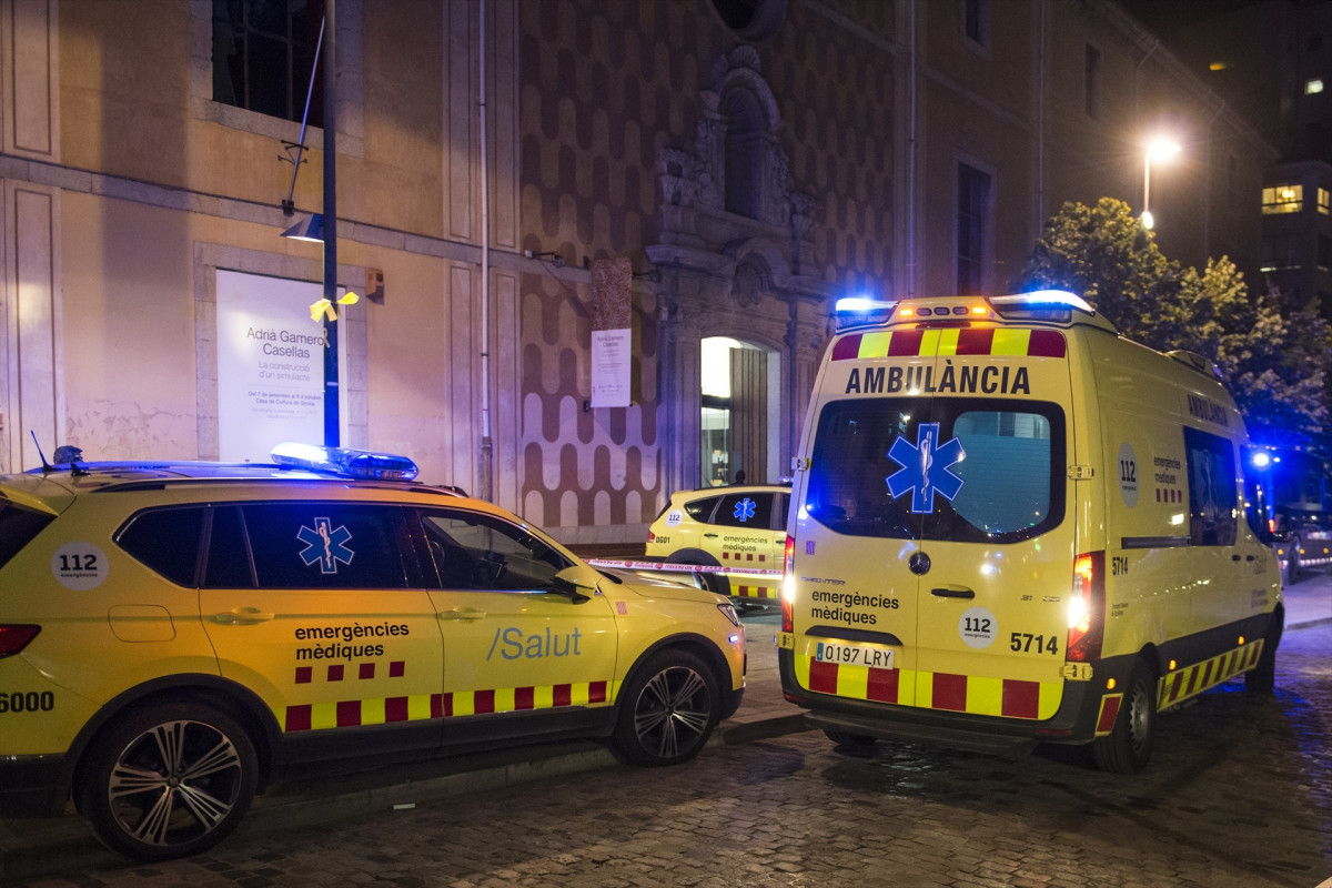 EuropaPress 4715817 servicios emergencias 30 septiembre 2022 exterior casa cultura girona