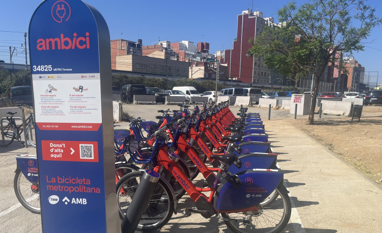 El AMB anuncia en Hospitalet que AMBici será un 50% más barato
