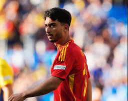 El abrerense Raúl Moro ficha por el Ajax hasta 2030 tras brillar con la Sub-21