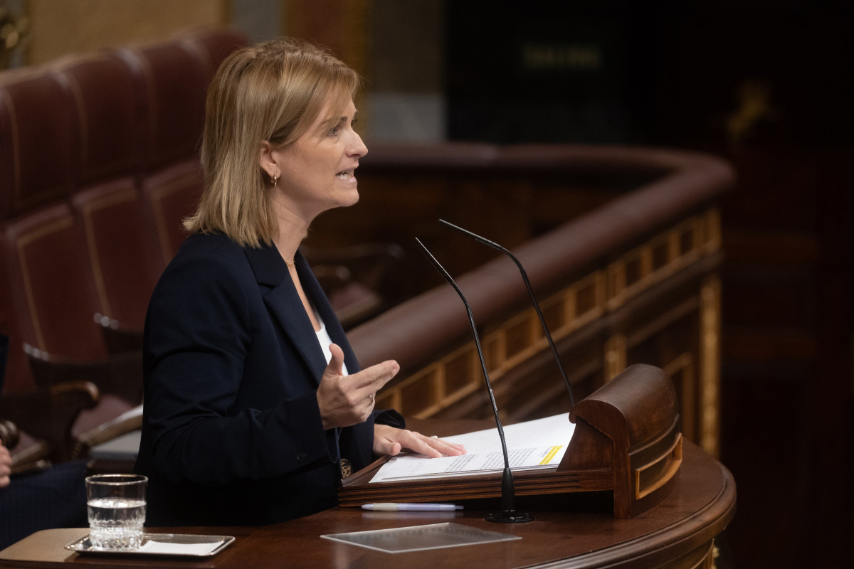 Archivo - La vicepresidenta primera del Parlament, Raquel Sans