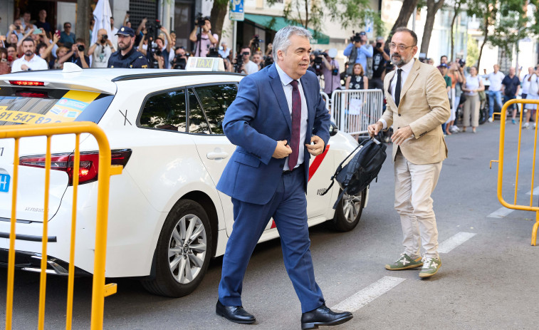 El juez envía a prisión provisional a Santos Cerdán