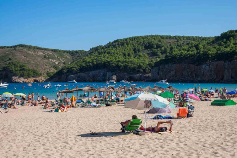 ¿Buscas playa y aventura? Este rincón de la Costa Brava tiene todo lo que necesitas