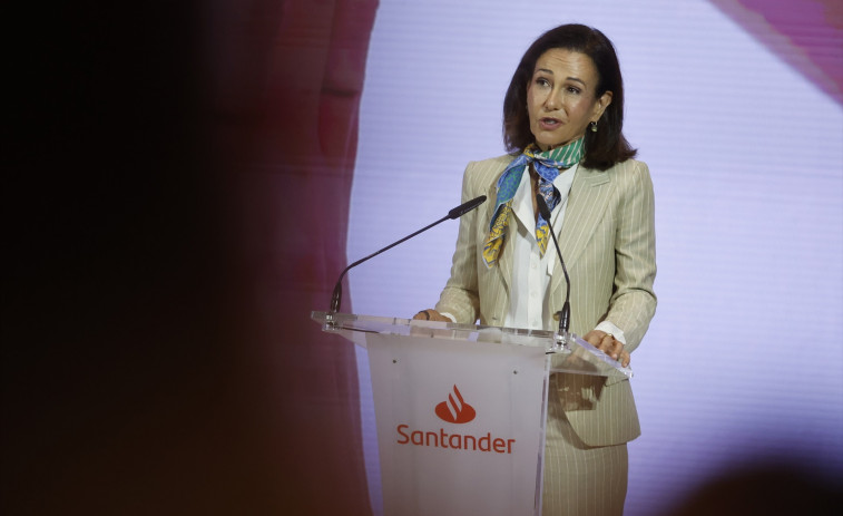 Santander acuerda comprar la fiilial británica del Sabadell por 3.400 millones de euros