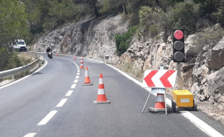 Vecinos de la Vall de Llémena cortan la GI-531 contra la ampliación de la carretera