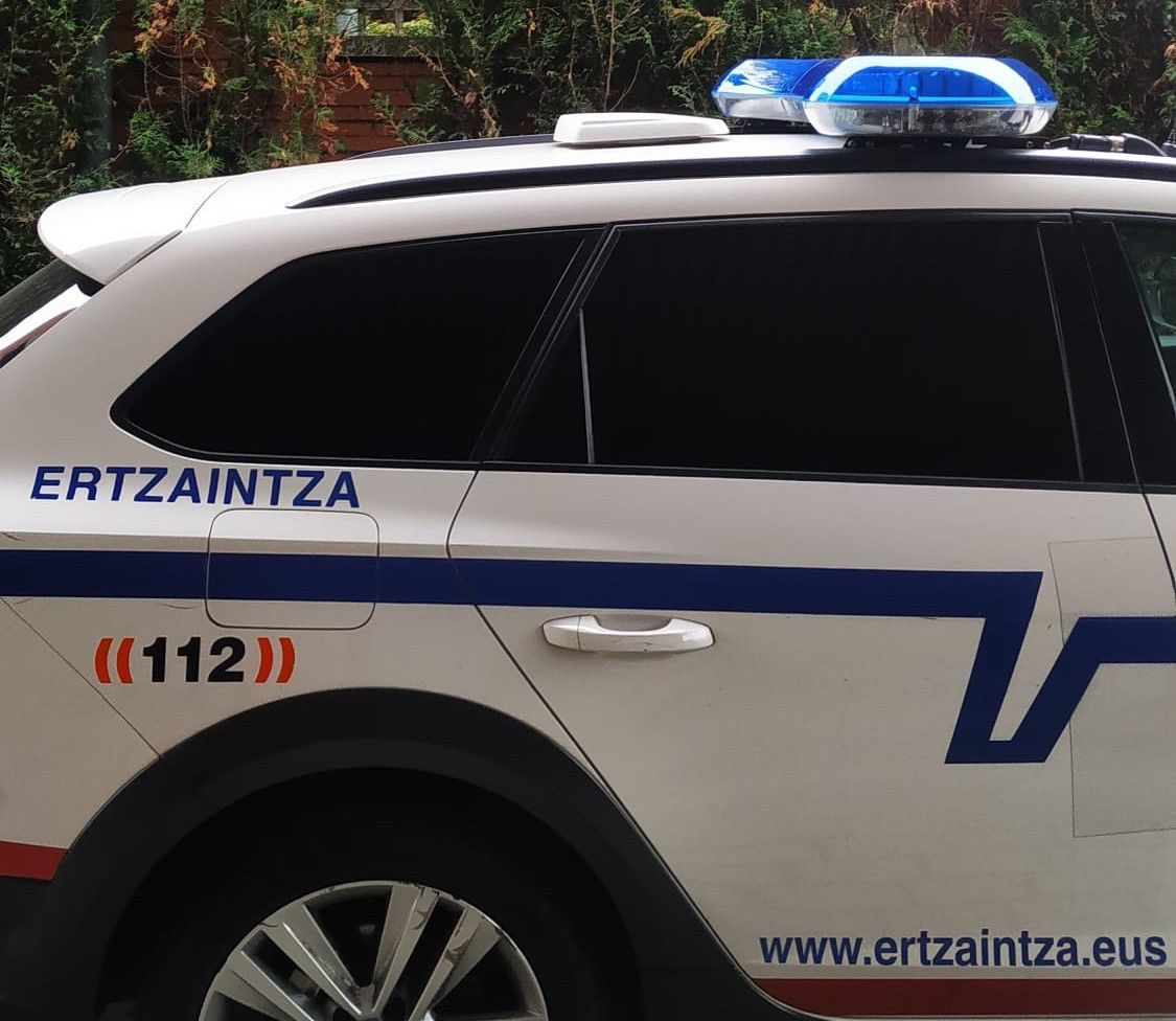 EuropaPress 6003570 coche ertzaintza