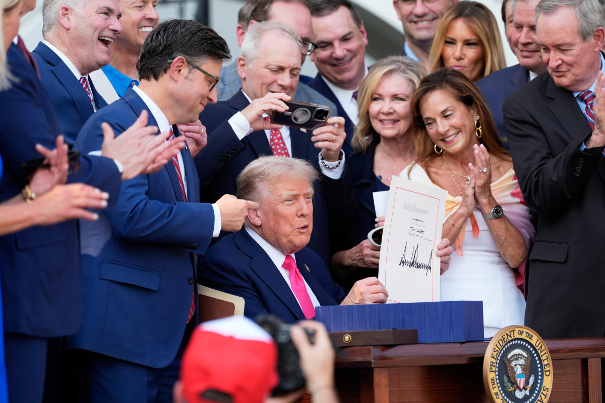 EuropaPress 6842710 july 2025 washington district of columbia usa president donald trump holds