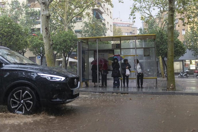 Barcelona activa la alerta amarilla por lluvias intensas: se espera un chaparrón tras días de calor asfixiante