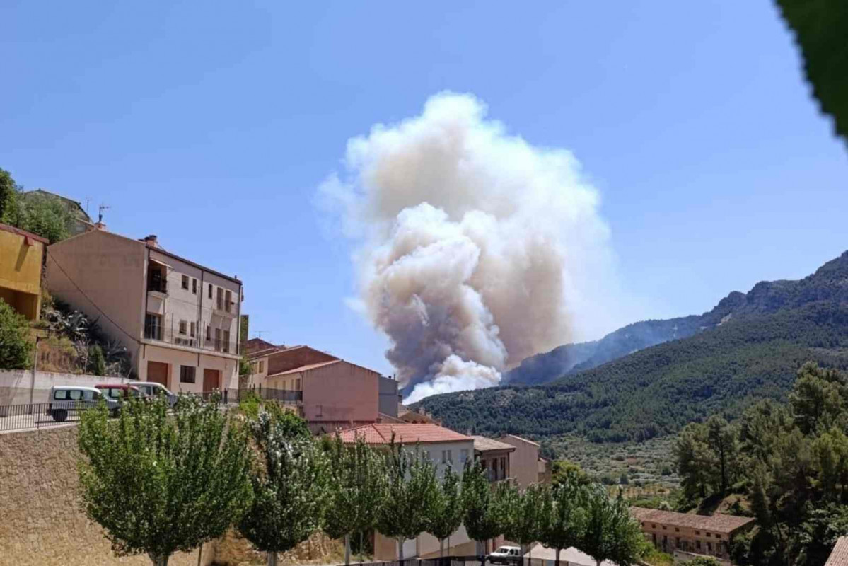 Incendio en Paüls (1)