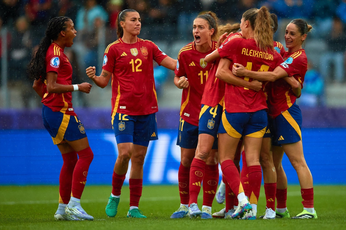 EuropaPress 6845237 jugadoras espana celebran goles belgica eurocopa suiza 2025