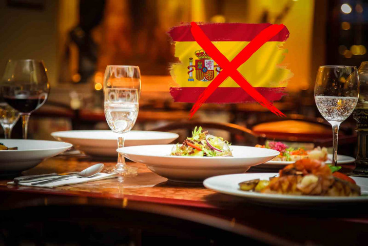 Conversan en castellano en un restaurante de EEUU y les ocurre esto: 
