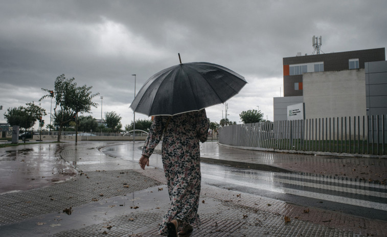Nivel naranja por lluvias y tormentas en 11 provincias, entre ellas Barcelona y Girona