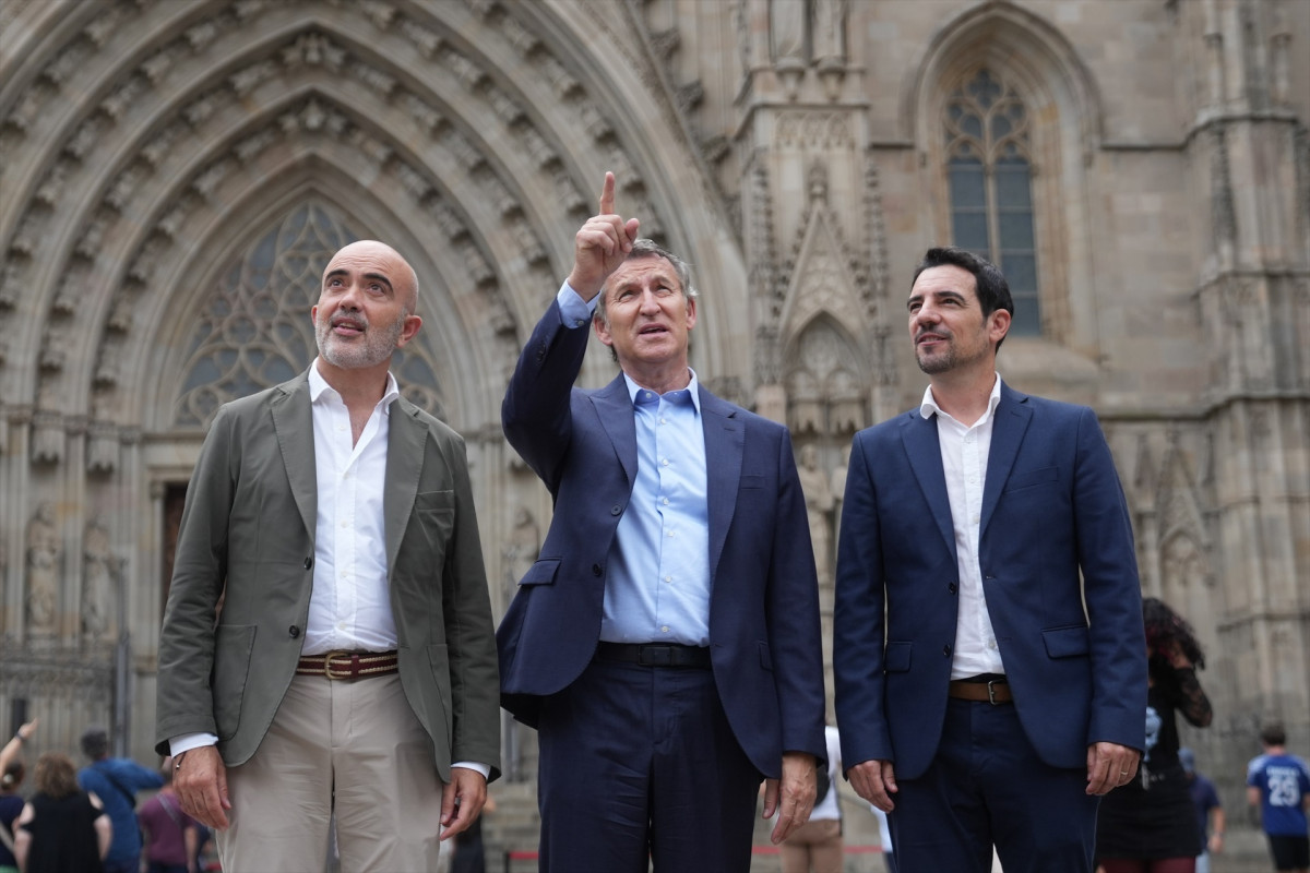 EuropaPress 6851920 presidente partido popular alberto nunez feijoo presidente pp barcelona
