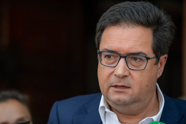 El Gobierno saca todo su arsenal contra Page: 