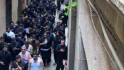 VÍDEO | Un impactante desfile musulmán en Barcelona sorprende a vecinos: ¿Qué es la Ashura?