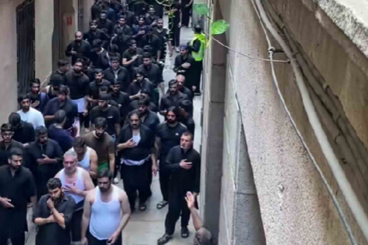 Musulmanes celebrando el 'Ashura' por las calles de Barcelona