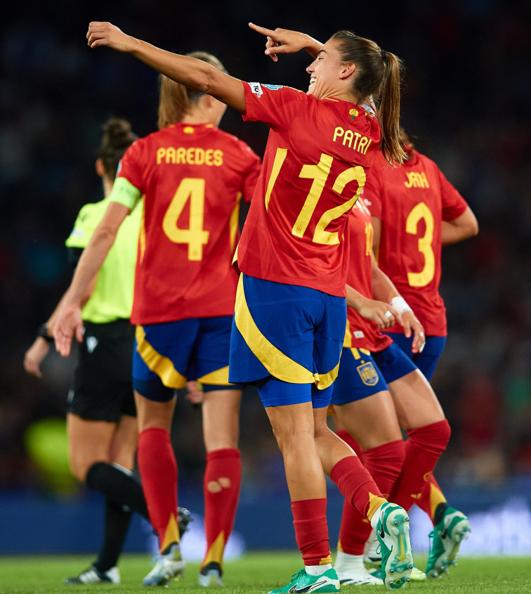 España remonta ante Italia y sella su pase hacia la Eurocopa de Suiza