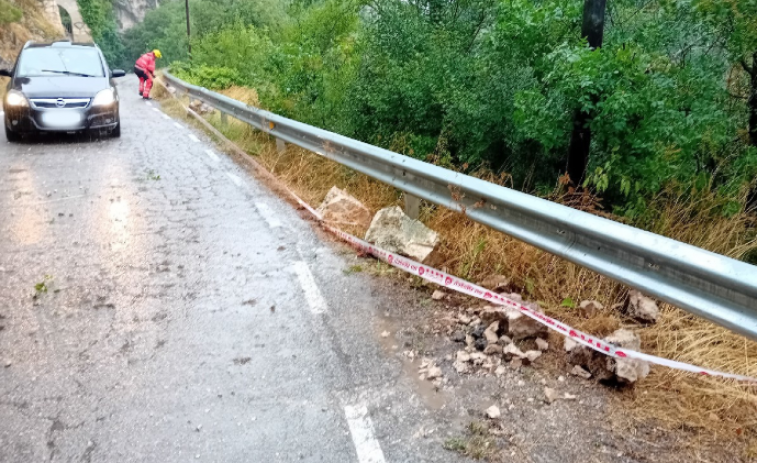 Desprendimento en Foradada por las intensas lluvias