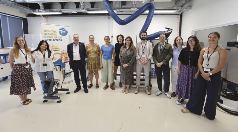 DFactory Barcelona suma a B'ZEOS para impulsar embalajes sostenibles a base de algas