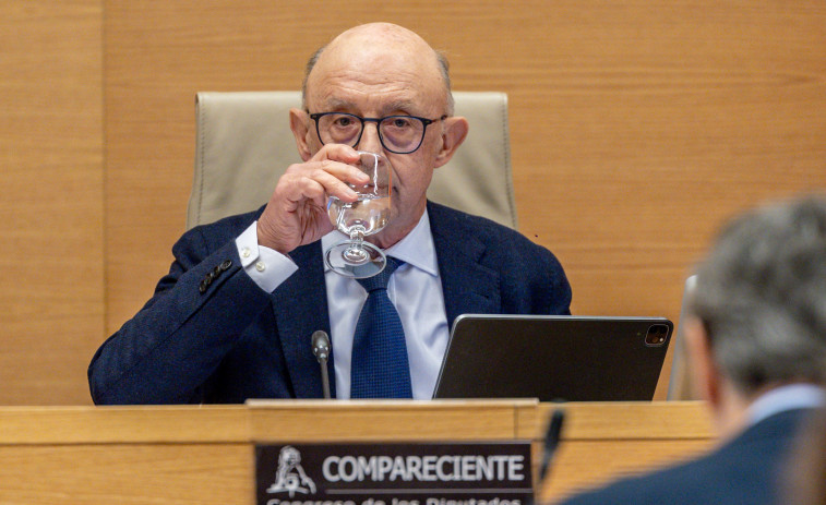Imputado el exministro del PP, Cristóbal Montoro por presuntamente cambiar leyes a favor de empresas gasísticas