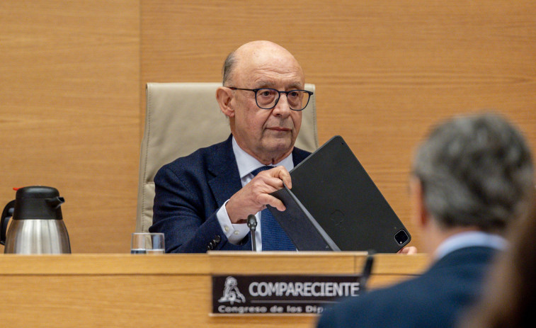 El despacho fundado por Cristobal Montoro niega la acusación y señala a la Fiscal del caso