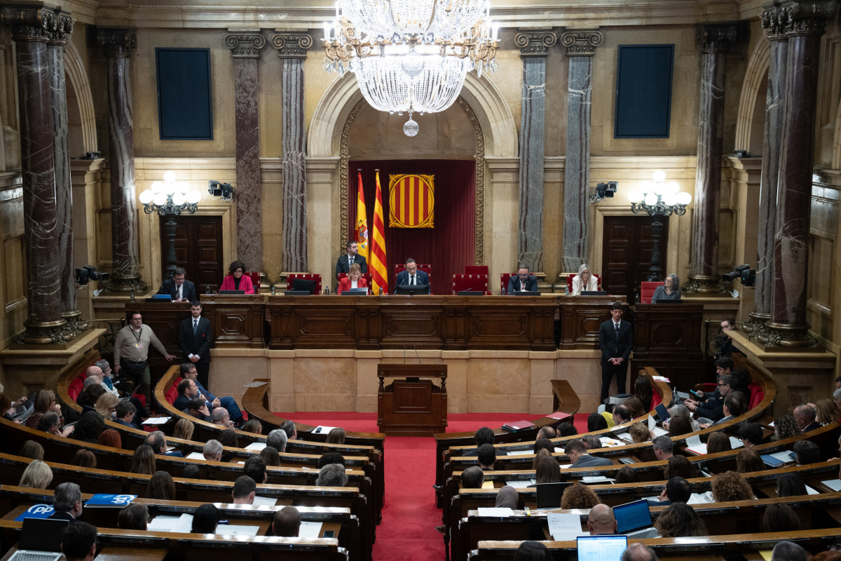Archivo - Pleno del Parlament