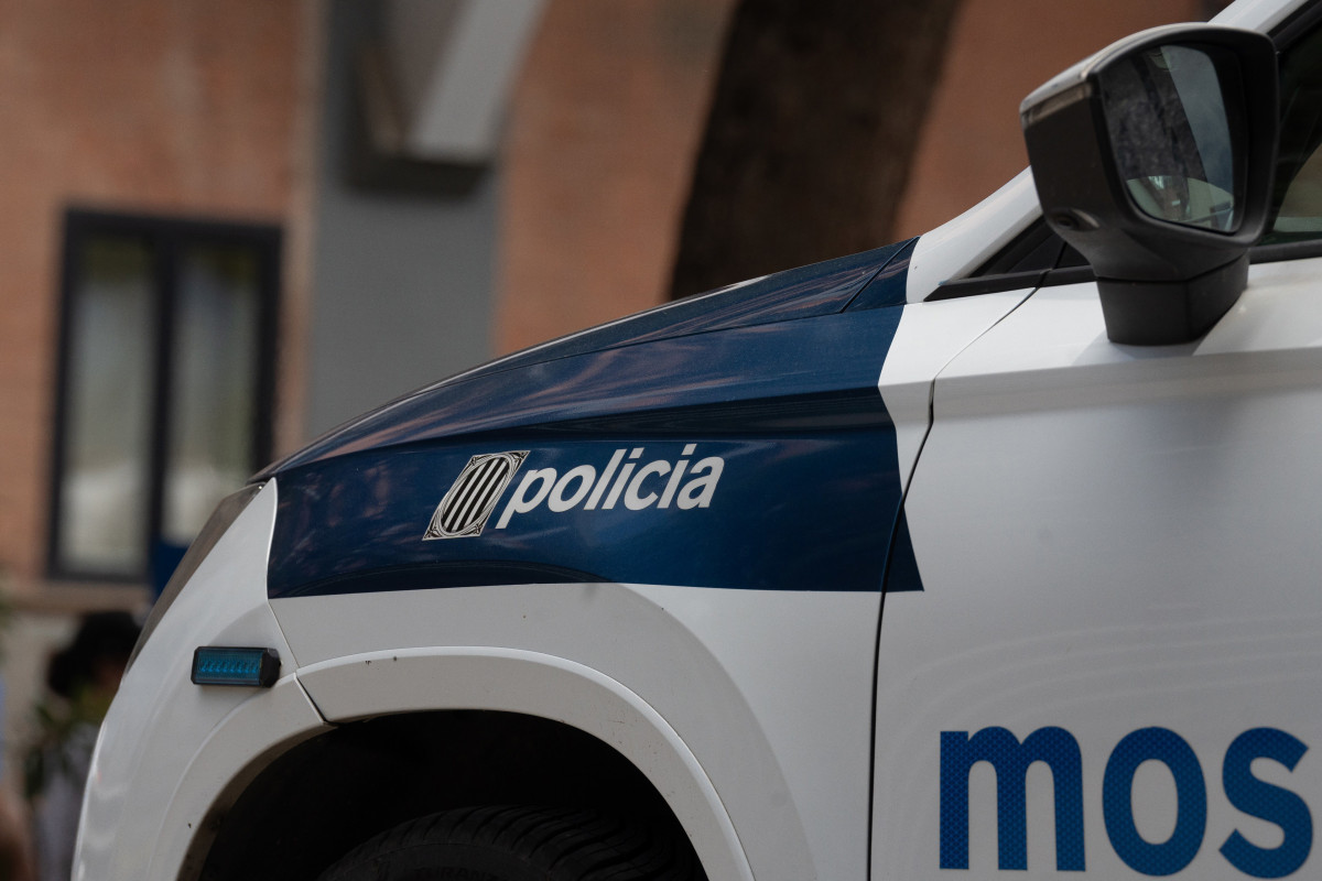 Archivo - Un vehículo de los Mossos d’Esquadra.