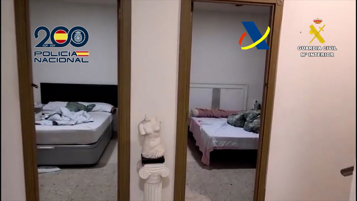 La Policía Nacional, Guardia Civil y Vigilancia Aduanera, en una operación conjunta desarrollada en varias provincias españolas, han liberado a 162 mujeres víctimas de una organización dedicada a