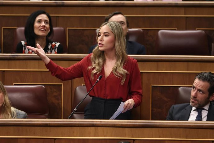 Noelia Núñez rectifica su currículum: No tiene el doble grado universitario que constaba en el Congreso