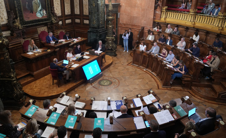 El pleno de Barcelona aprueba subir la tasa turística hasta los 8 euros en 2029