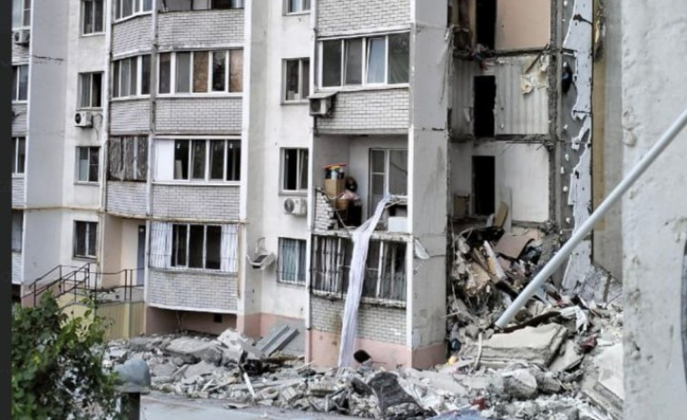 VIDEO: niños escapan Ilesos mientras explosión de gas destruye edificio en Rusia