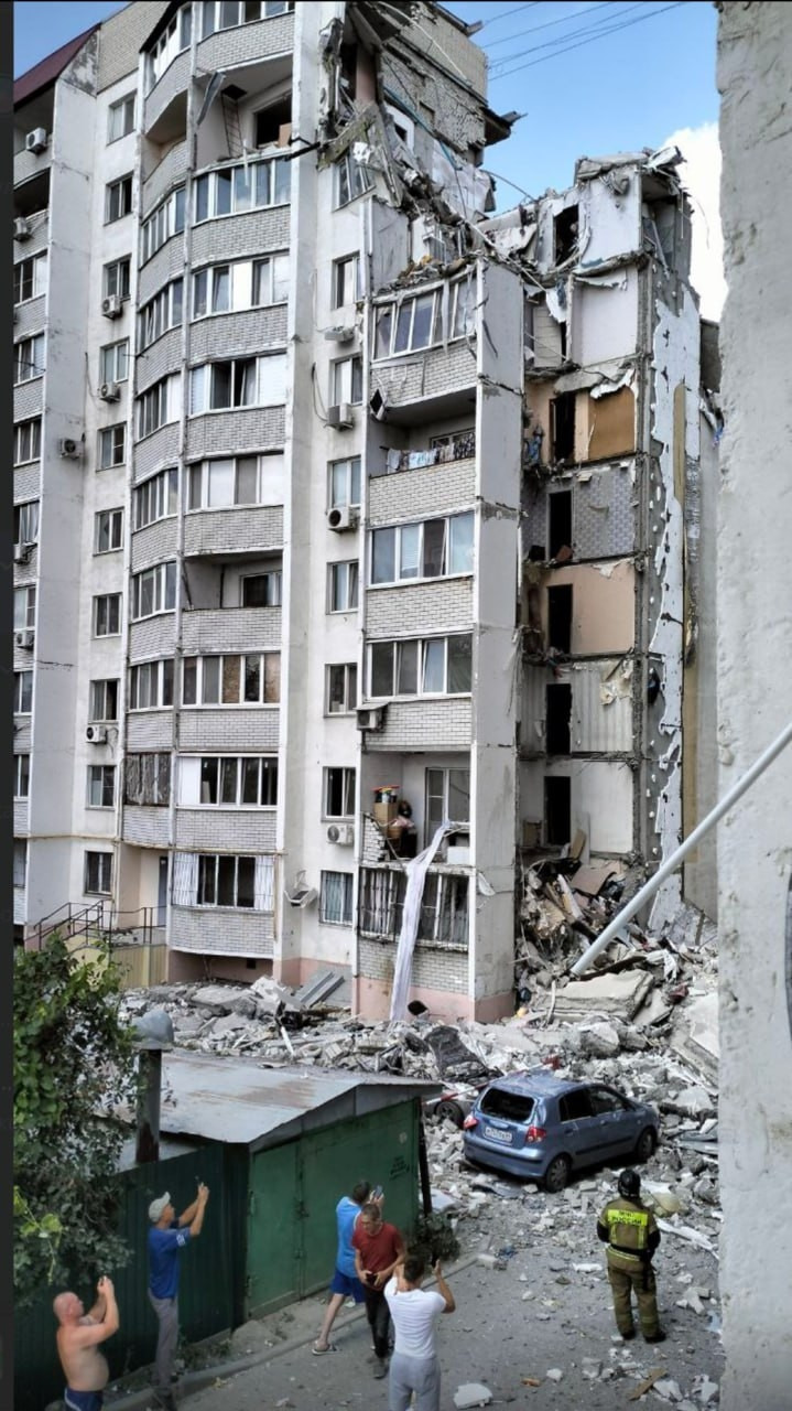 VIDEO: niños escapan Ilesos mientras explosión de gas destruye edificio en Rusia