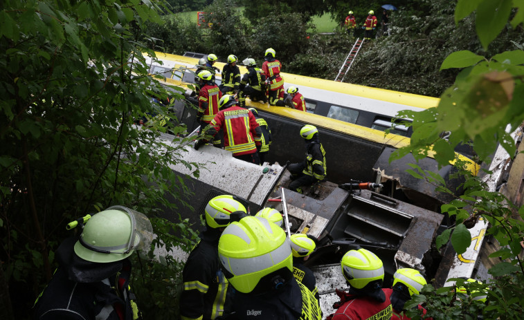 Un descarrilamiento de tren en Alemania deja al menos tres muertos y decenas de heridos
