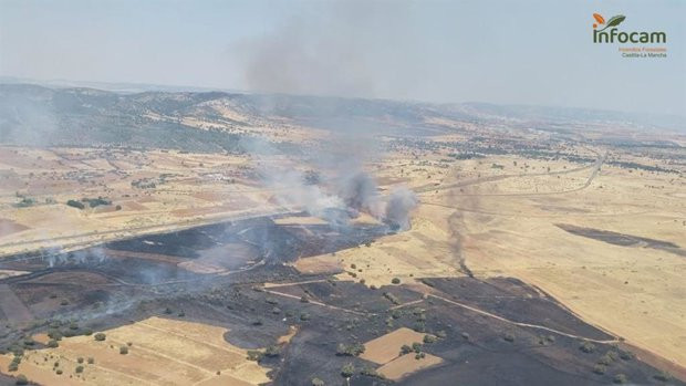 Un incendio en Ciudad Real corta la línea AVE Madrid-Andalucía