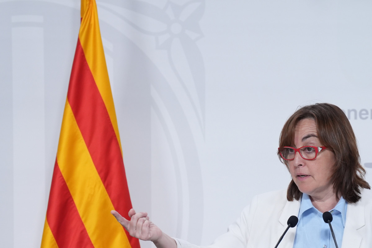 La consellera de Territorio, Vivienda y Transición Ecológica y portavoz de la Generalitat, Sílvia Paneque, durante una rueda de prensa, en el Palau de la Generalitat, a 29 de julio de 2025, en Barc