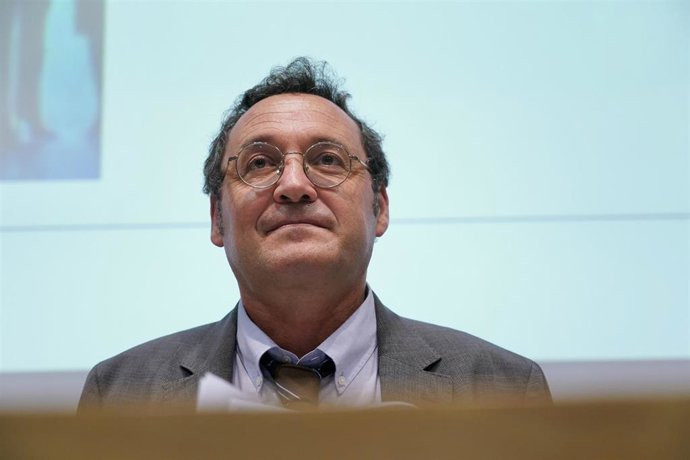 Asociaciones de jueces exigen a García Ortiz que reflexione sobre su continuidad tras su procesamiento