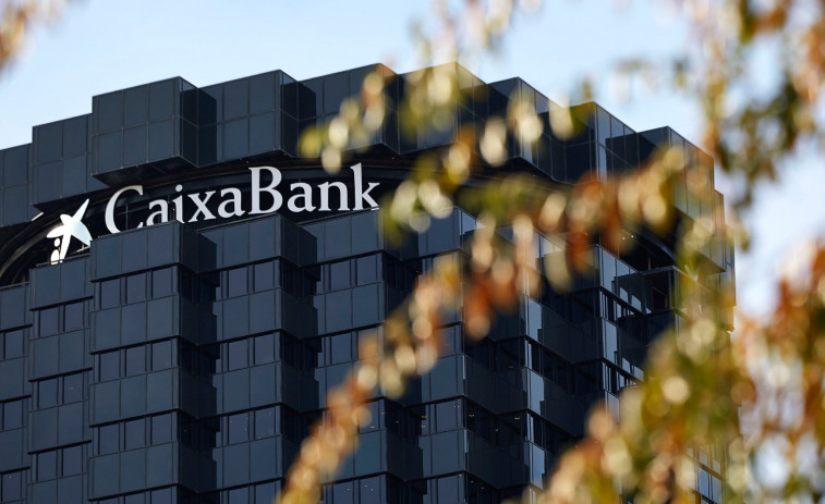 CaixaBank obtiene un beneficio de 2.951 millones de euros en el primer semestre, un 10,3% más