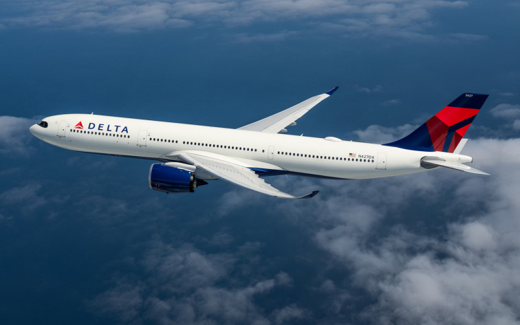 Turbulencias severas desvían vuelo de Delta, 25 pasajeros hospitalizados