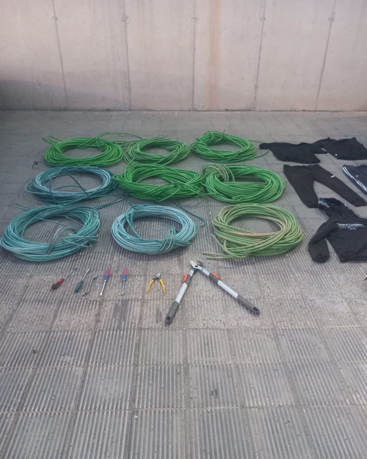 3 detenidos en l'Ampolla por conducir con 200 kilos de cable de cobre sustraídos