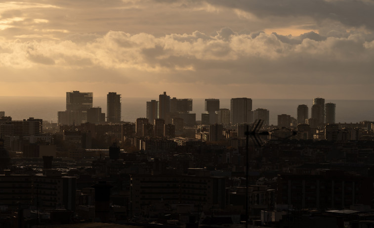 Los vecinos de Barcelona alertan de que la ultraderecha usa conflictos vecinales para propagar el odio