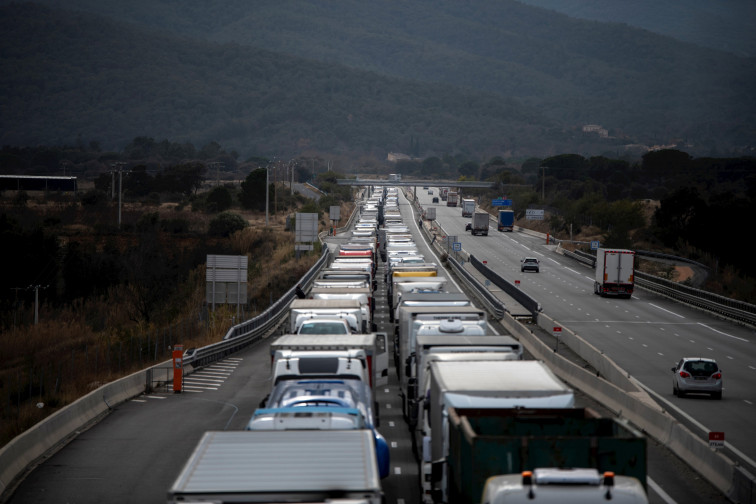 Tráfico restablecido en la autopista A-9 tras el grave incendio en Occitania