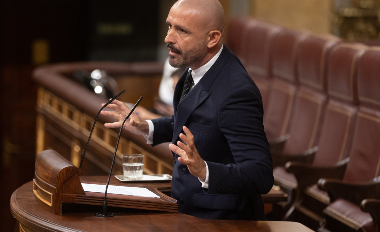 Illa y Sánchez, una misma “forma de gobernar”: el PP carga contra el president en su aniversario