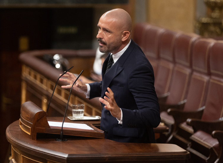 Illa y Sánchez, una misma “forma de gobernar”: el PP carga contra el president en su aniversario
