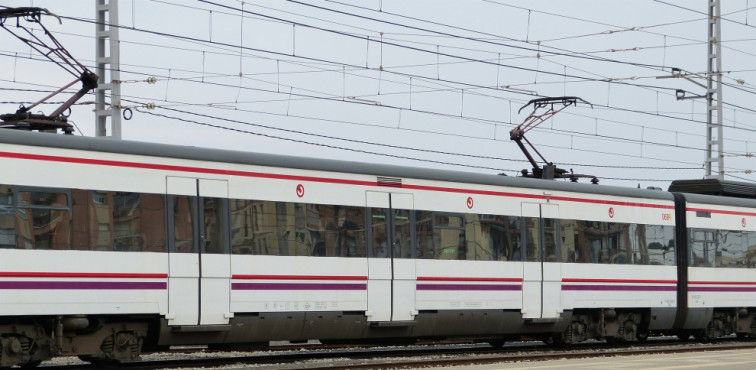 Alerta en Tarragona: 80 viajeros evacuados tras pararse el tren