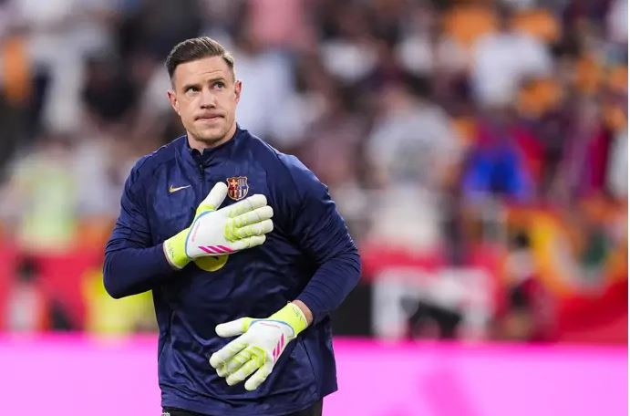 El FC Barcelona cierra el conflicto con Ter Stegen y le devuelve la capitanía tras la firma del informe médico