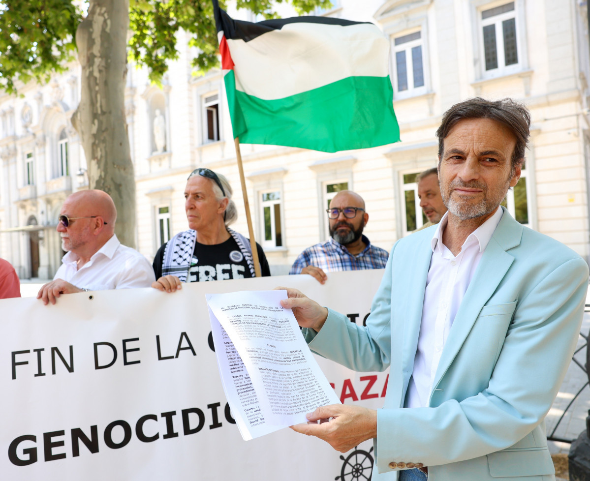 Archivo - Asens en julio tras presentar en la AN una querella por presuntos crímenes de guerra contra el primer ministro y mandos militares israelíes por el asalto al barco Madleen de la Flotilla de