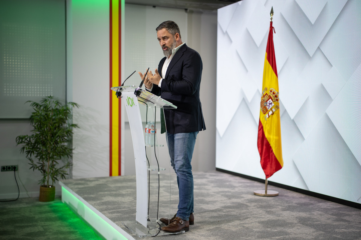 EuropaPress 6856776 presidente vox santiago abascal rueda prensa sede vox 14 julio 2025 madrid (1)