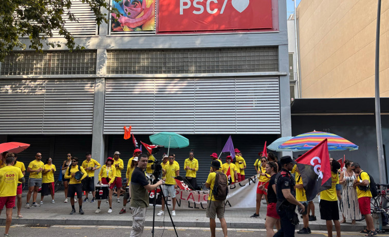 Los socorristas piden responsabilidad al Ajuntament de Barcelona porque las playas 