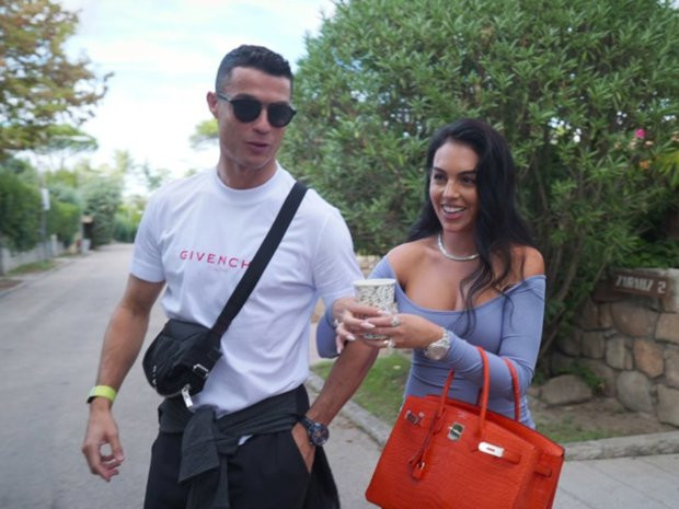 CR